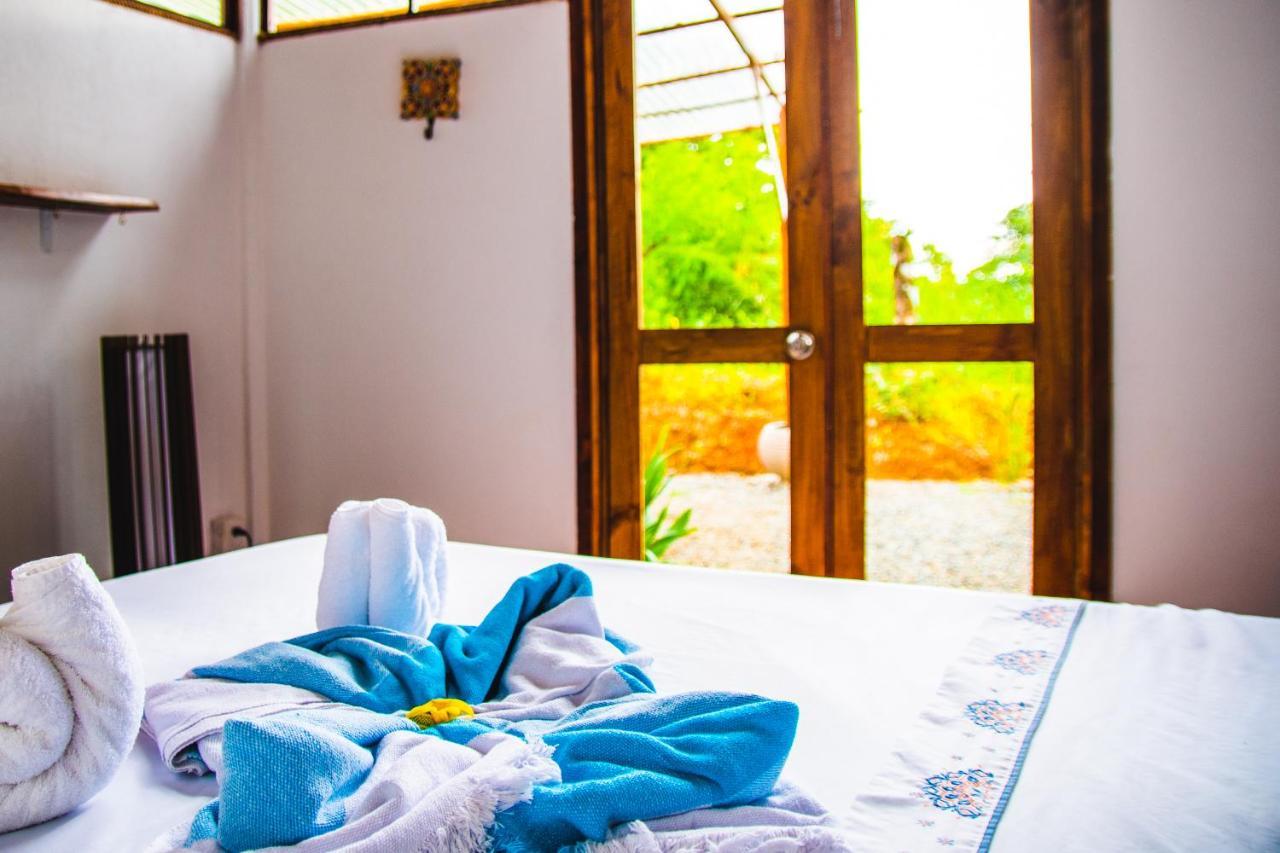 Oasis Uvita Bed and Breakfast Exteriör bild
