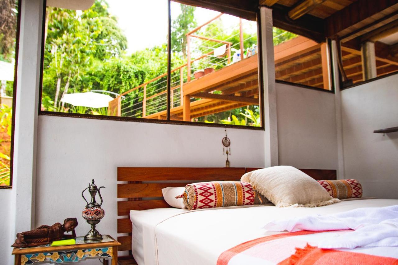 Oasis Uvita Bed and Breakfast Exteriör bild