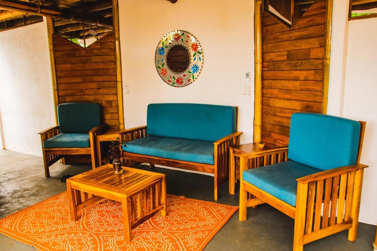 Oasis Uvita Bed and Breakfast Exteriör bild